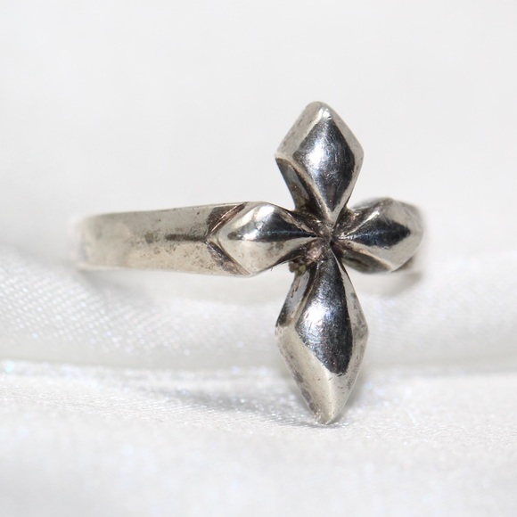 Sterling Silver - Religious Cross Ring - size 5.75 - Picture 3 of 7